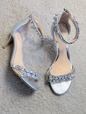 Jewel Badgley Mischka Size 7.5 Silver Rhinestone Strappy Stiletto Heel
